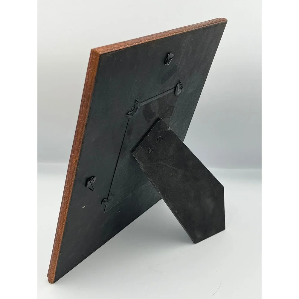 Home Trends Decorator Embossed Floral Photo Frame 4x6‎ Brown Faux Wood Stand